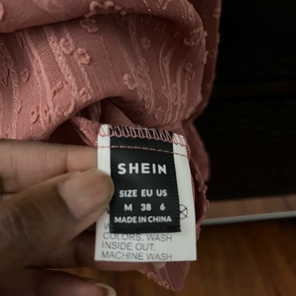 Keyhole Neck Top - Picture 3 of 3